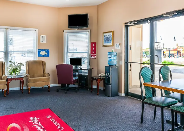 Cheap hotel: Econo Lodge Vincennes